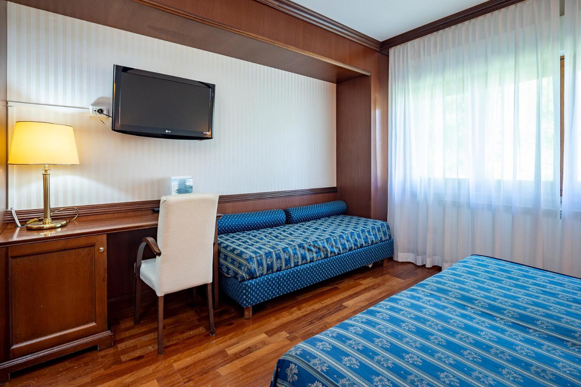 Hotel Corona & Spa 佩斯卡塞罗利 外观 照片