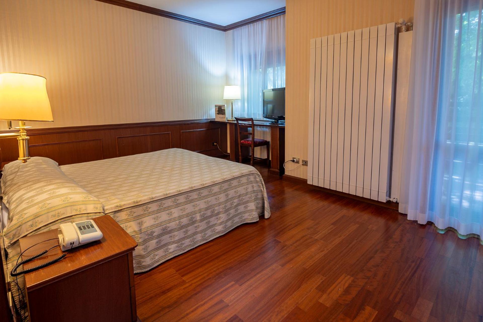 Hotel Corona & Spa 佩斯卡塞罗利 外观 照片