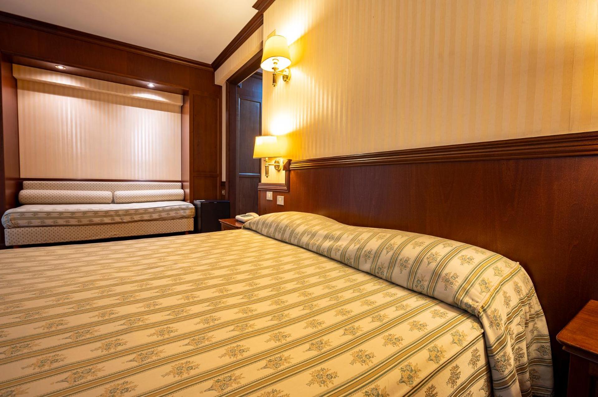 Hotel Corona & Spa 佩斯卡塞罗利 外观 照片