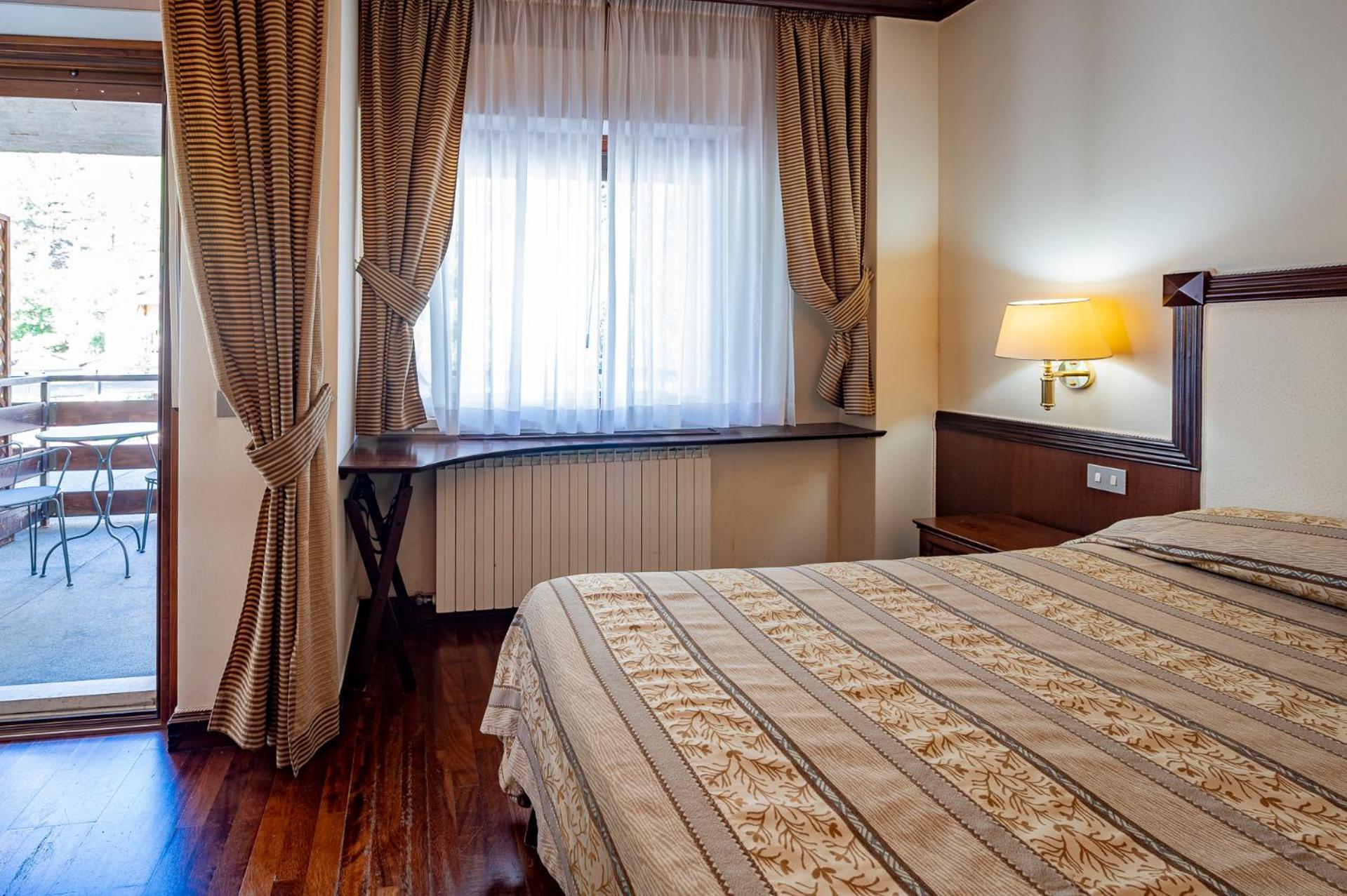 Hotel Corona & Spa 佩斯卡塞罗利 外观 照片